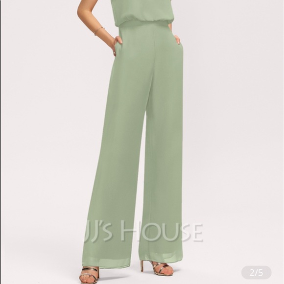 Jumpsuit New - Picture 3 of 4
